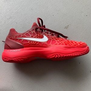 Nike tennis shoe